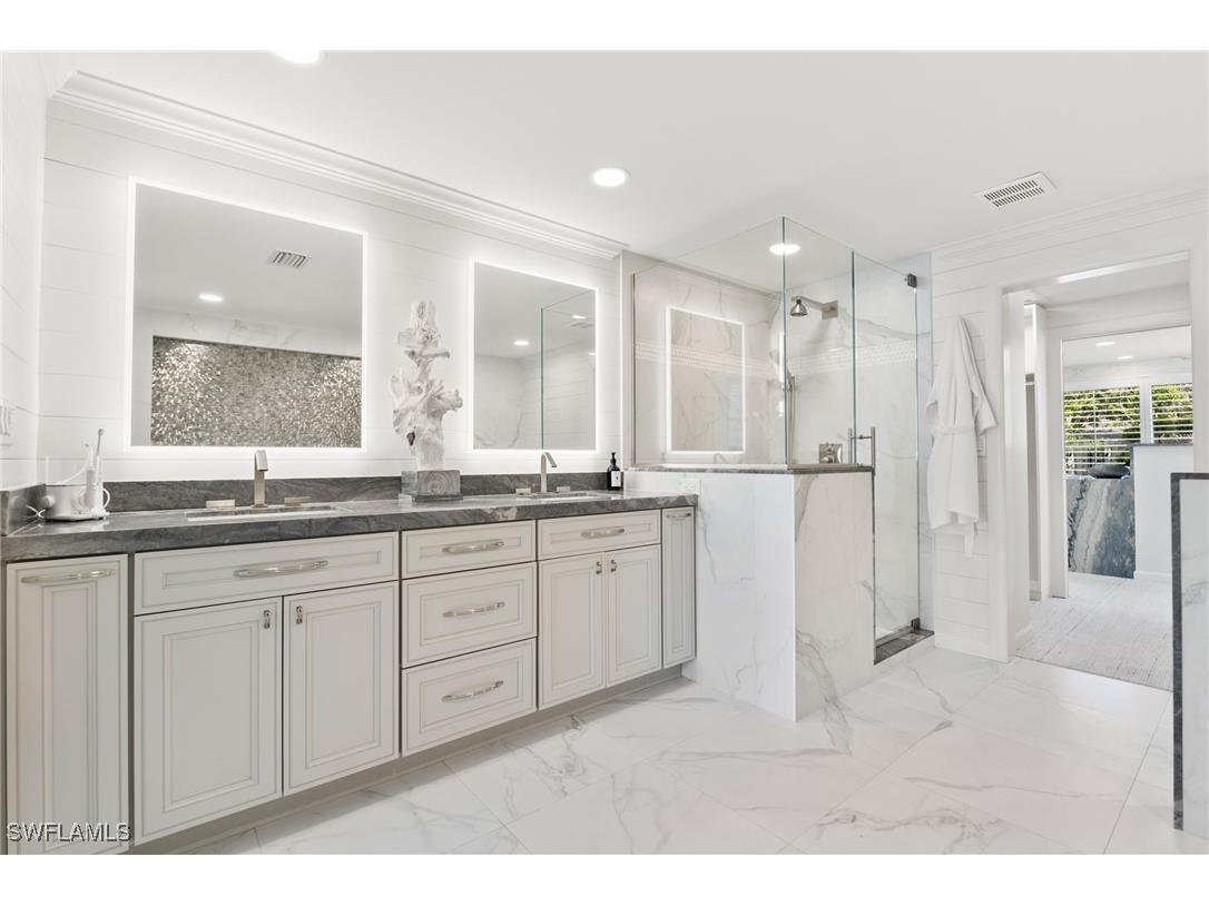 3737 Crayton Road Naples FL 34103 225077081 image12