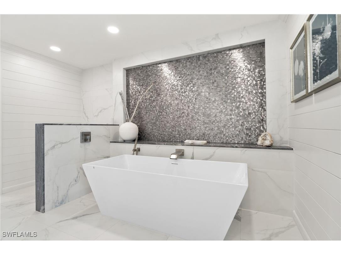 3737 Crayton Road Naples FL 34103 225077081 image13