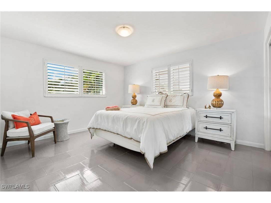 3737 Crayton Road Naples FL 34103 225077081 image20