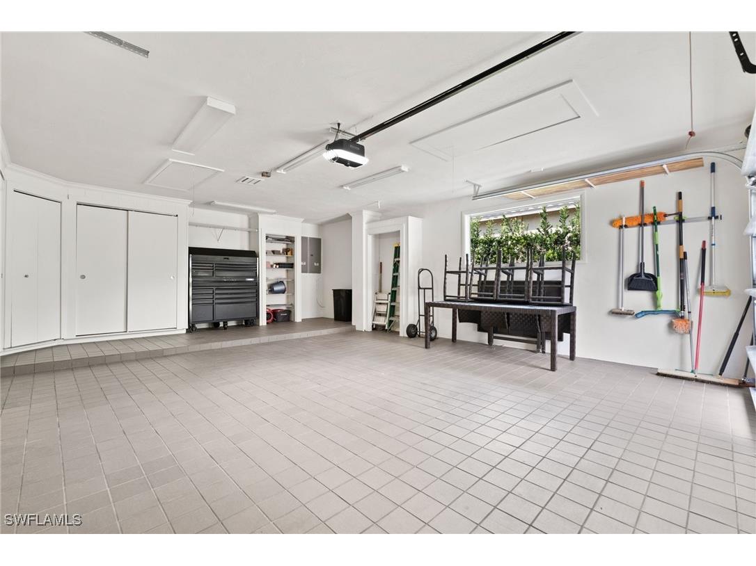 3737 Crayton Road Naples FL 34103 225077081 image25