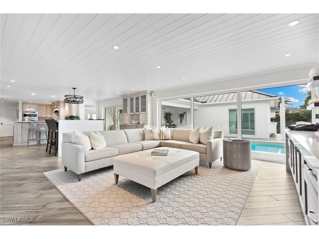 3737 Crayton Road Naples FL 34103 225077081 image6