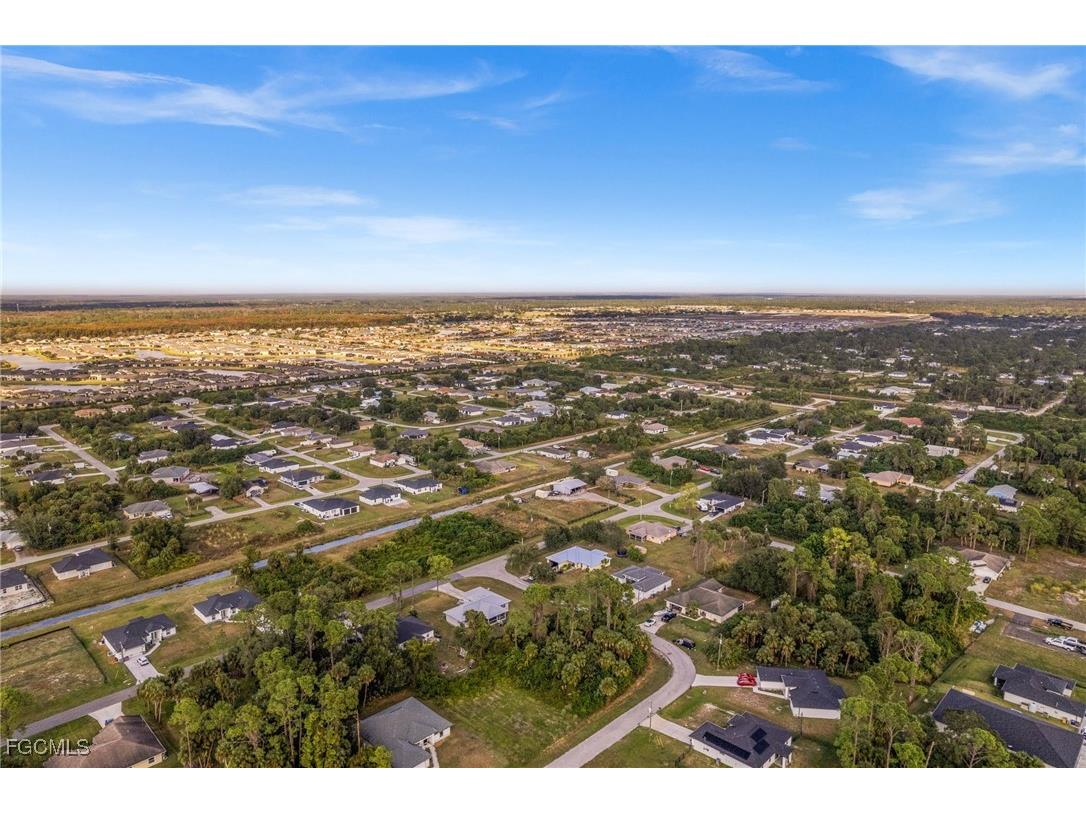3738 Kenyon Street Fort Myers FL 33905 2025021463 image17