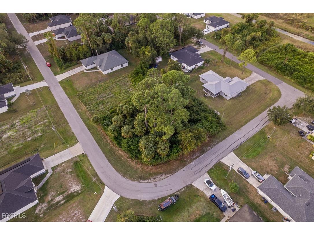 3738 Kenyon Street Fort Myers FL 33905 2025021463 image24