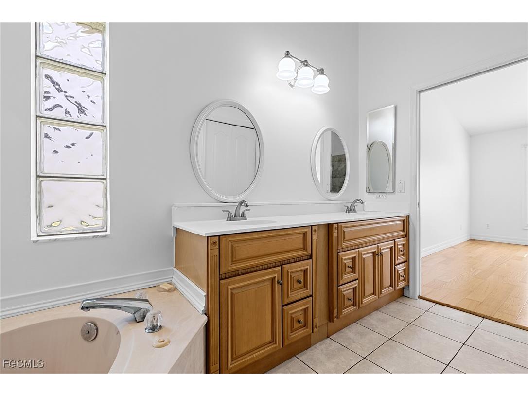 3739 Sabal Springs Boulevard North Fort Myers FL 33917 2025019941 image25