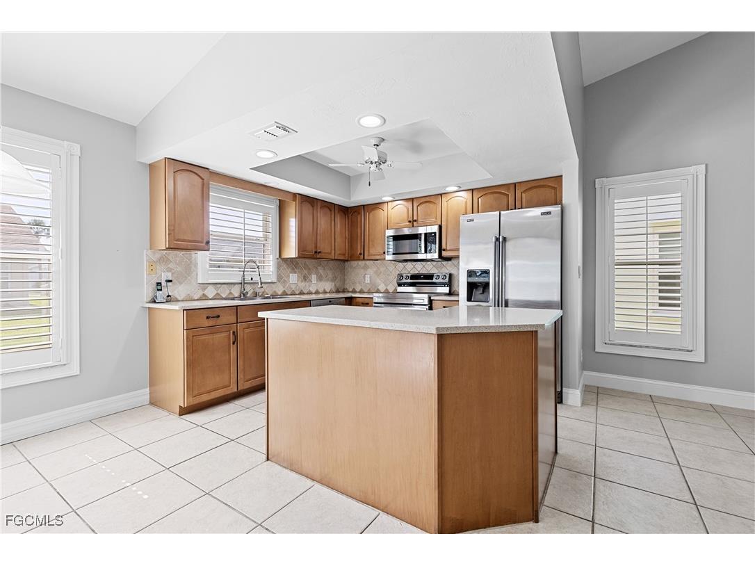 3739 Sabal Springs Boulevard North Fort Myers FL 33917 2025019941 image8