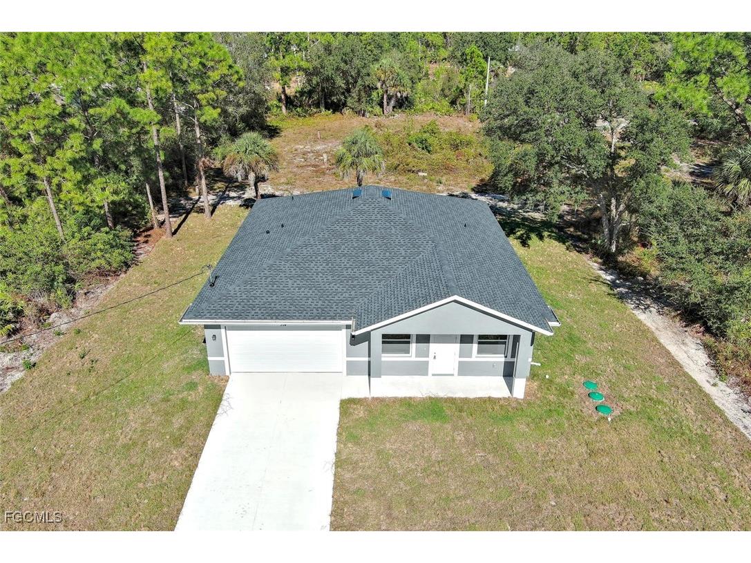 374 Nestle Avenue Lehigh Acres FL 33972 2025026267 image2