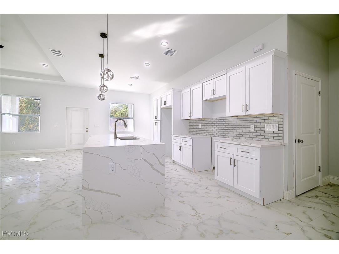 374 Nestle Avenue Lehigh Acres FL 33972 2025026267 image20