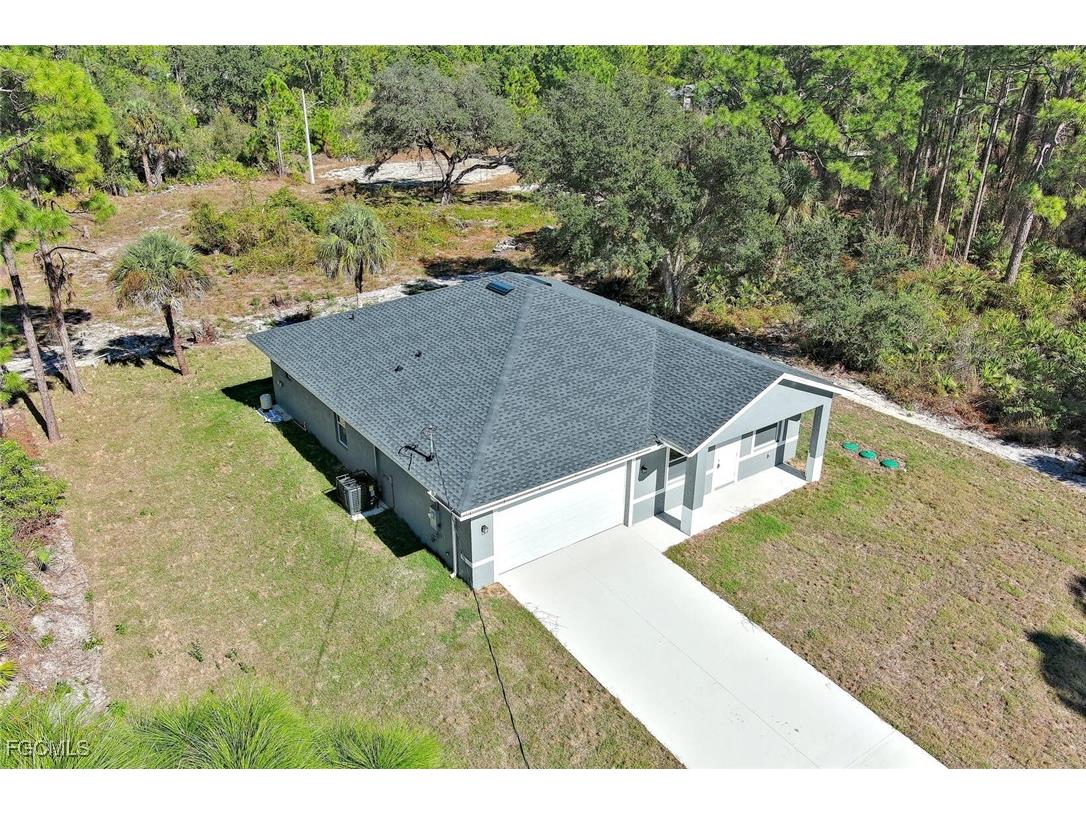 374 Nestle Avenue Lehigh Acres FL 33972 2025026267 image5