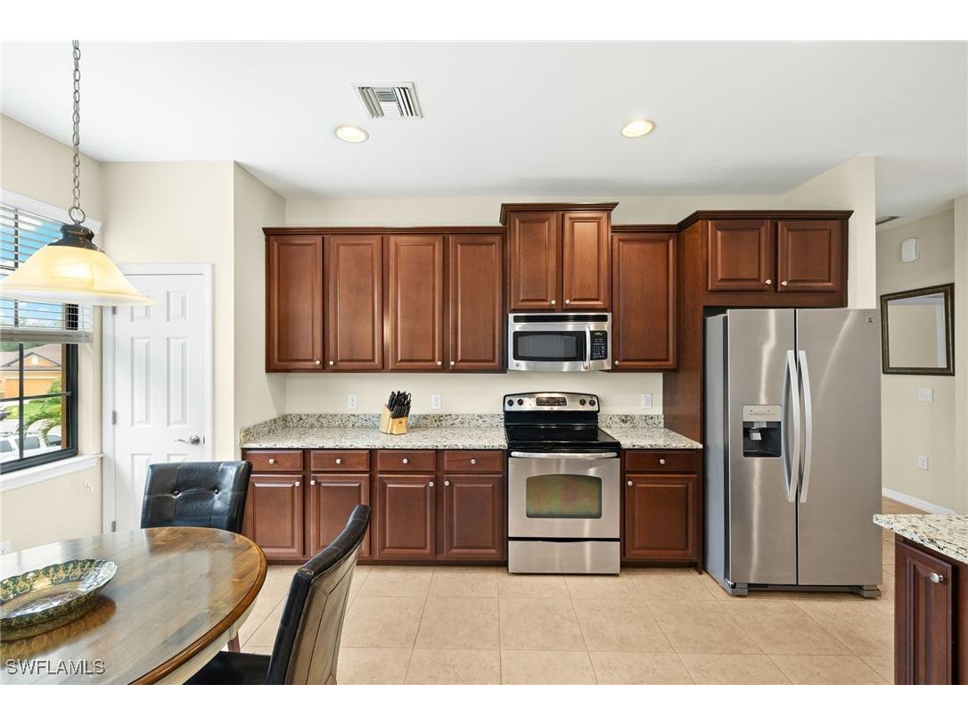 3742 Pino Vista Way #4 Estero FL 33928 225078670 image12