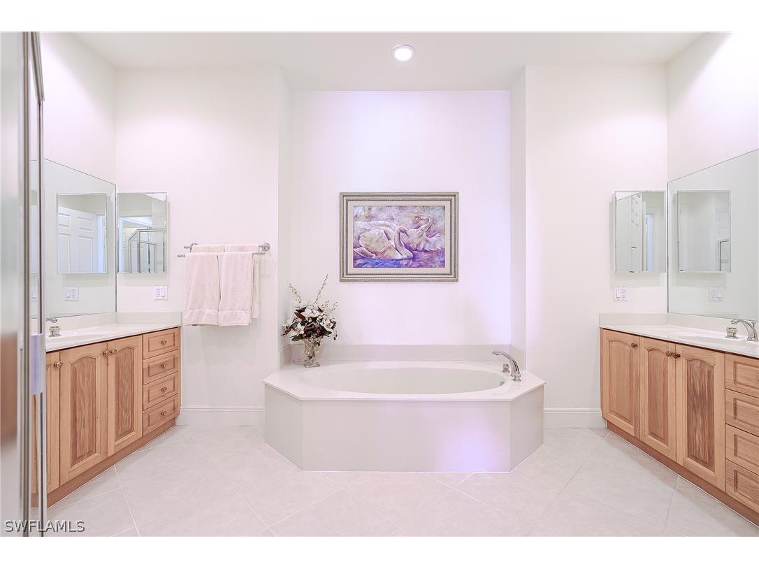 3745 Montreux Lane #3-202 Naples FL 34114 226008094 image30
