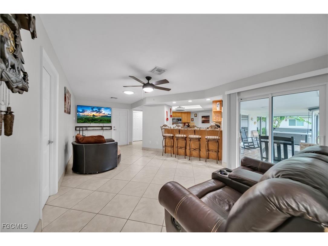 3746 SE 1st Place Cape Coral FL 33904 2025014123 image15