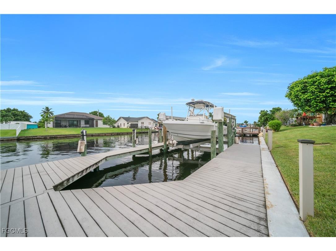 3746 SE 1st Place Cape Coral FL 33904 2025014123 image39