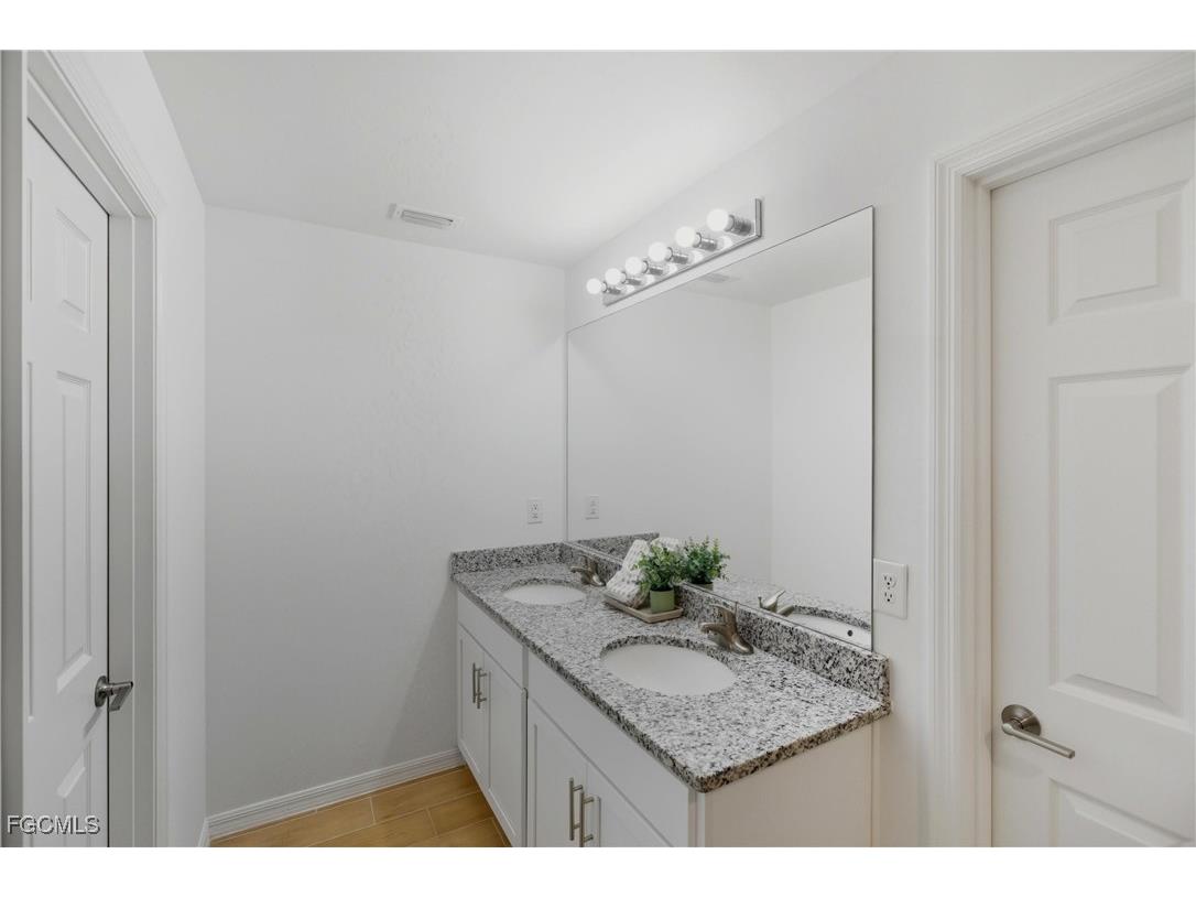 3749 NE 15th Place Cape Coral FL 33909 2025017247 image14