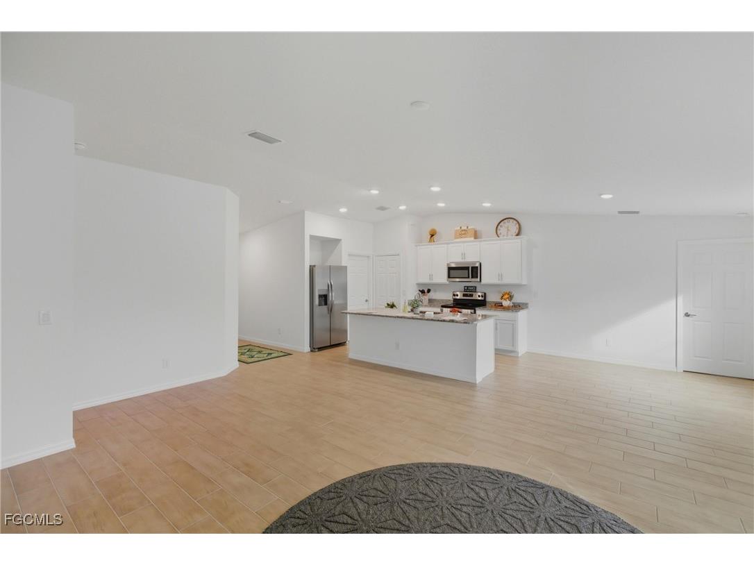 3749 NE 15th Place Cape Coral FL 33909 2025017247 image4