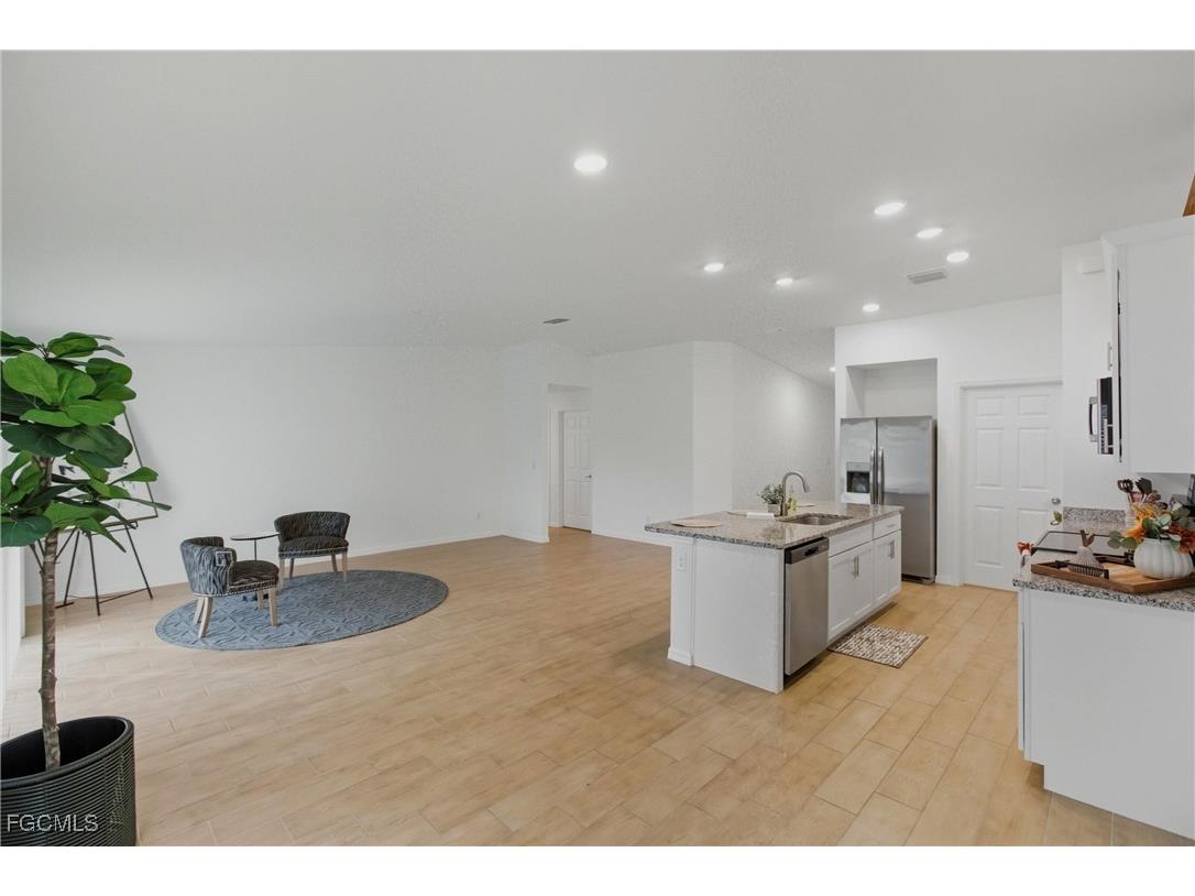 3749 NE 15th Place Cape Coral FL 33909 2025017247 image6