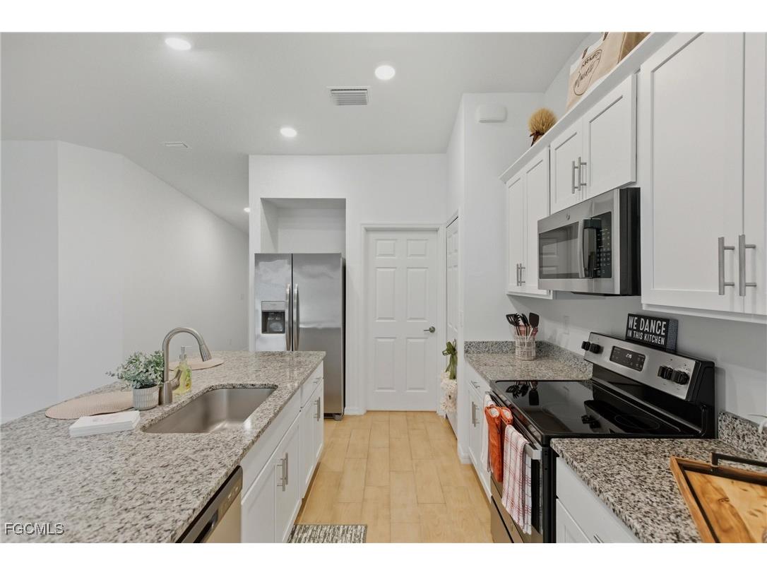 3749 NE 15th Place Cape Coral FL 33909 2025017247 image9