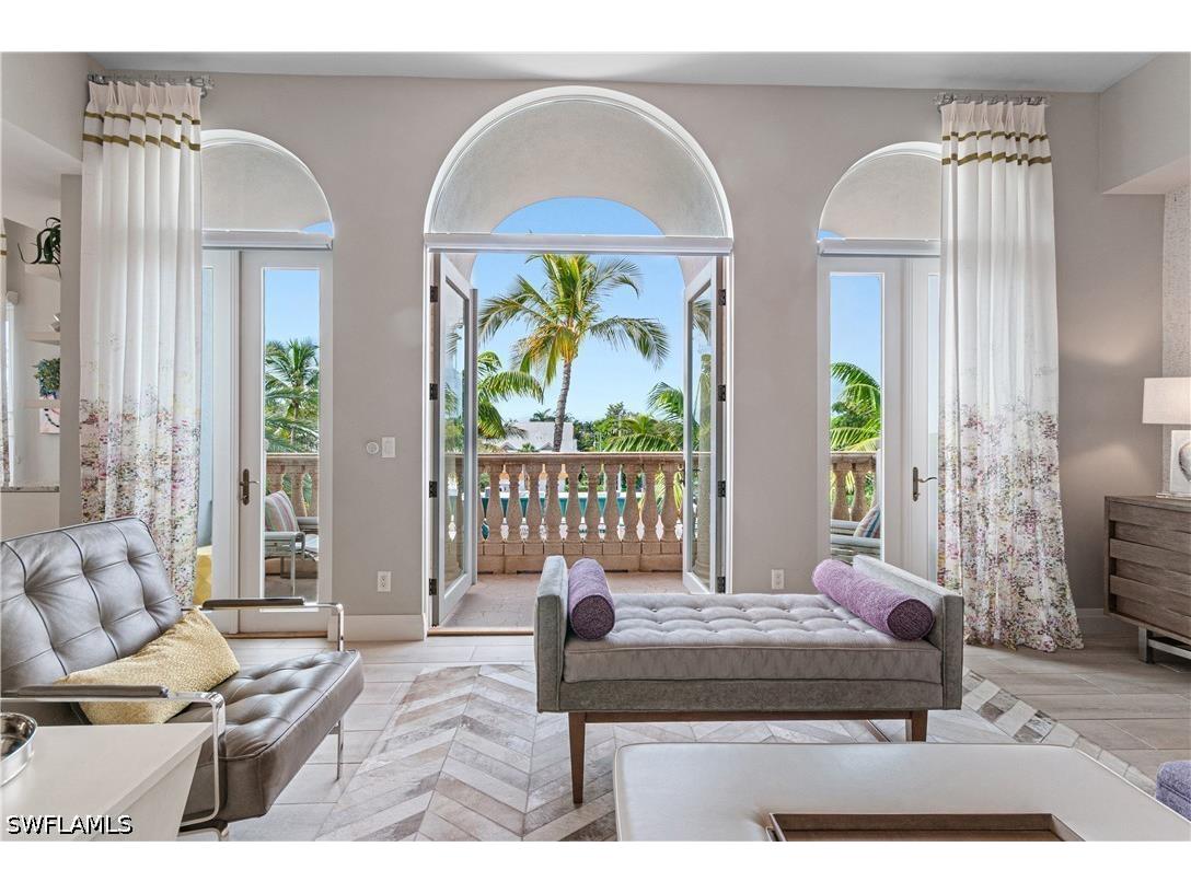 375 5th Avenue S #302 Naples FL 34102 226018464 image6