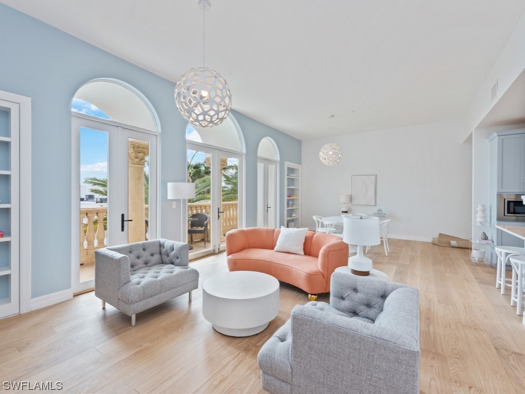 375 5th Avenue S #304 Naples FL 34102 223006961 image1