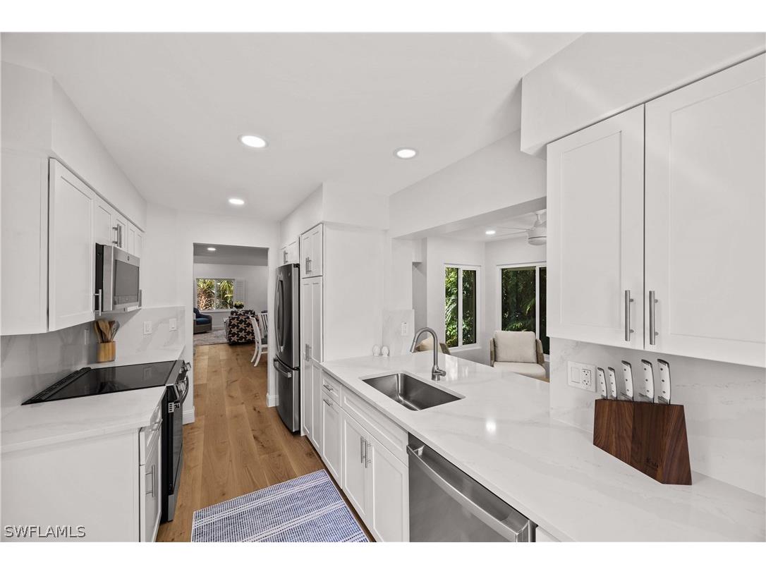 375 8th Avenue S #D Naples FL 34102 226011743 image5