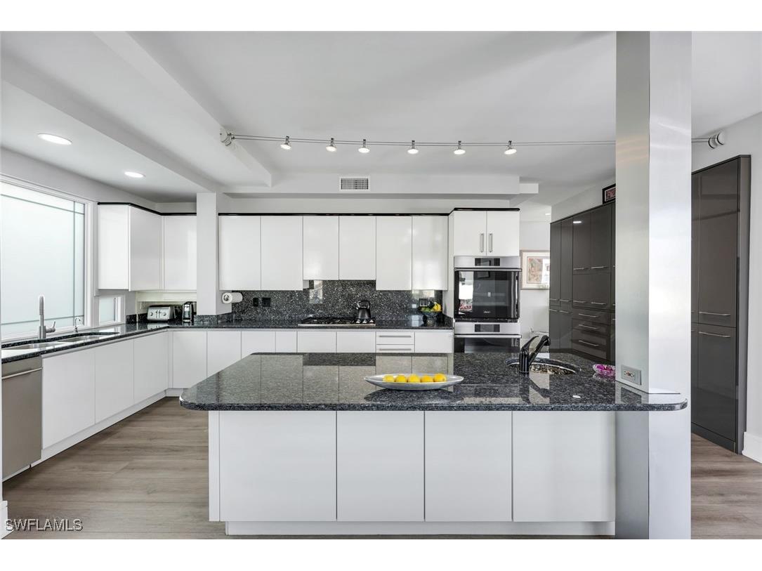 375 Germain Avenue Naples FL 34108 226004174 image10