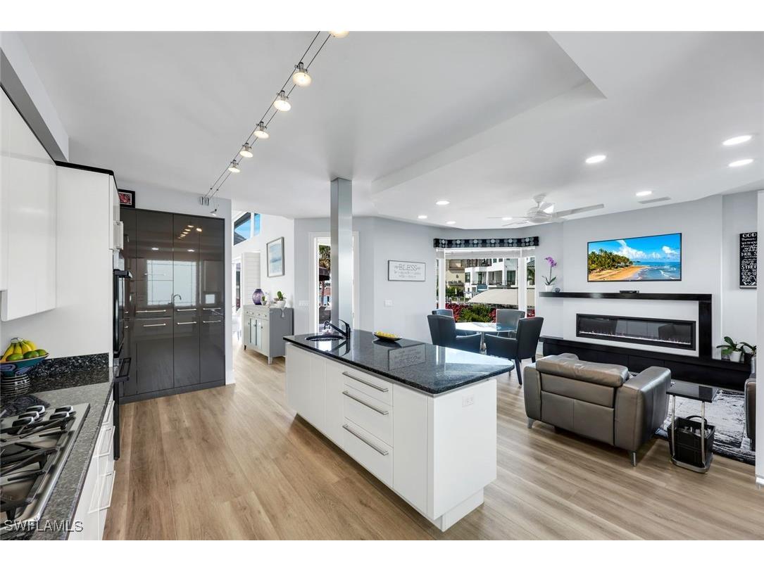 375 Germain Avenue Naples FL 34108 226004174 image11