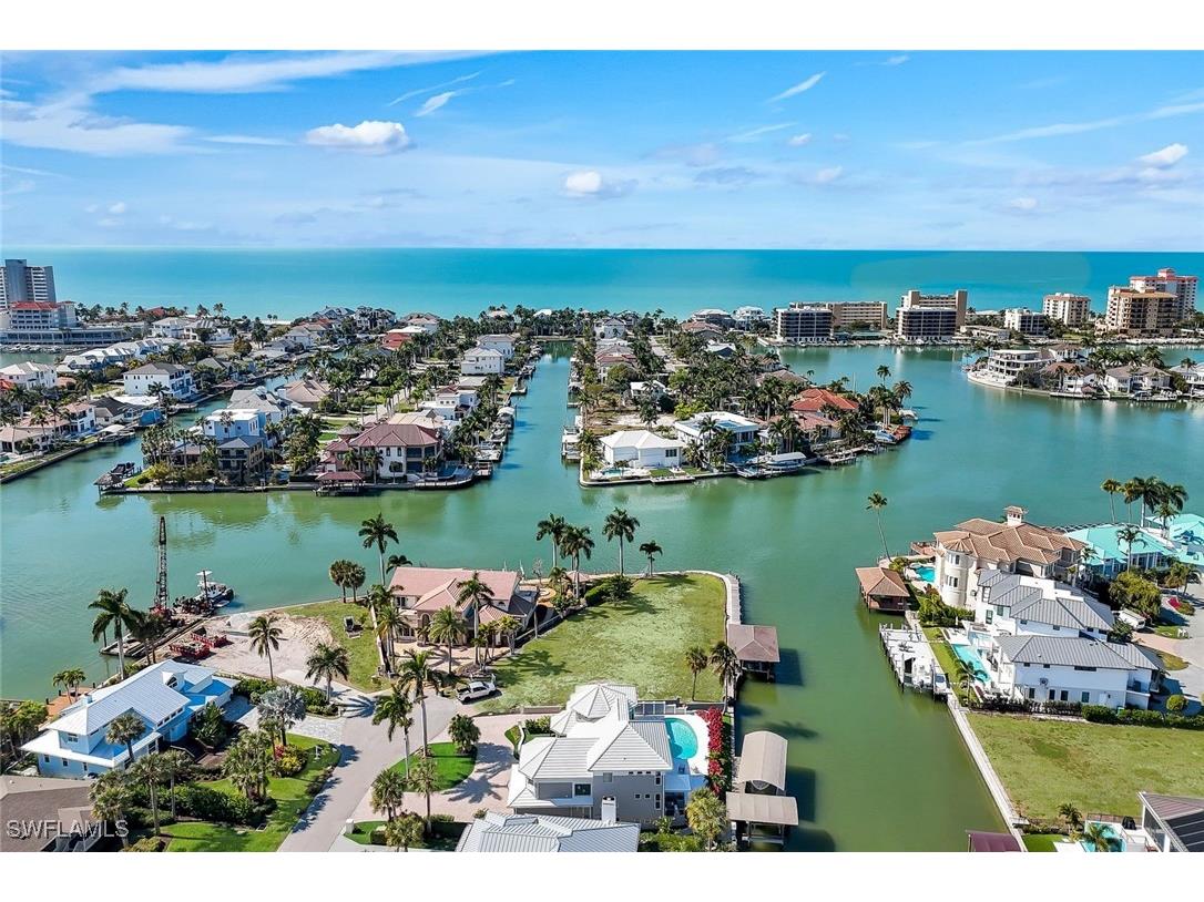 375 Germain Avenue Naples FL 34108 226004174 image38