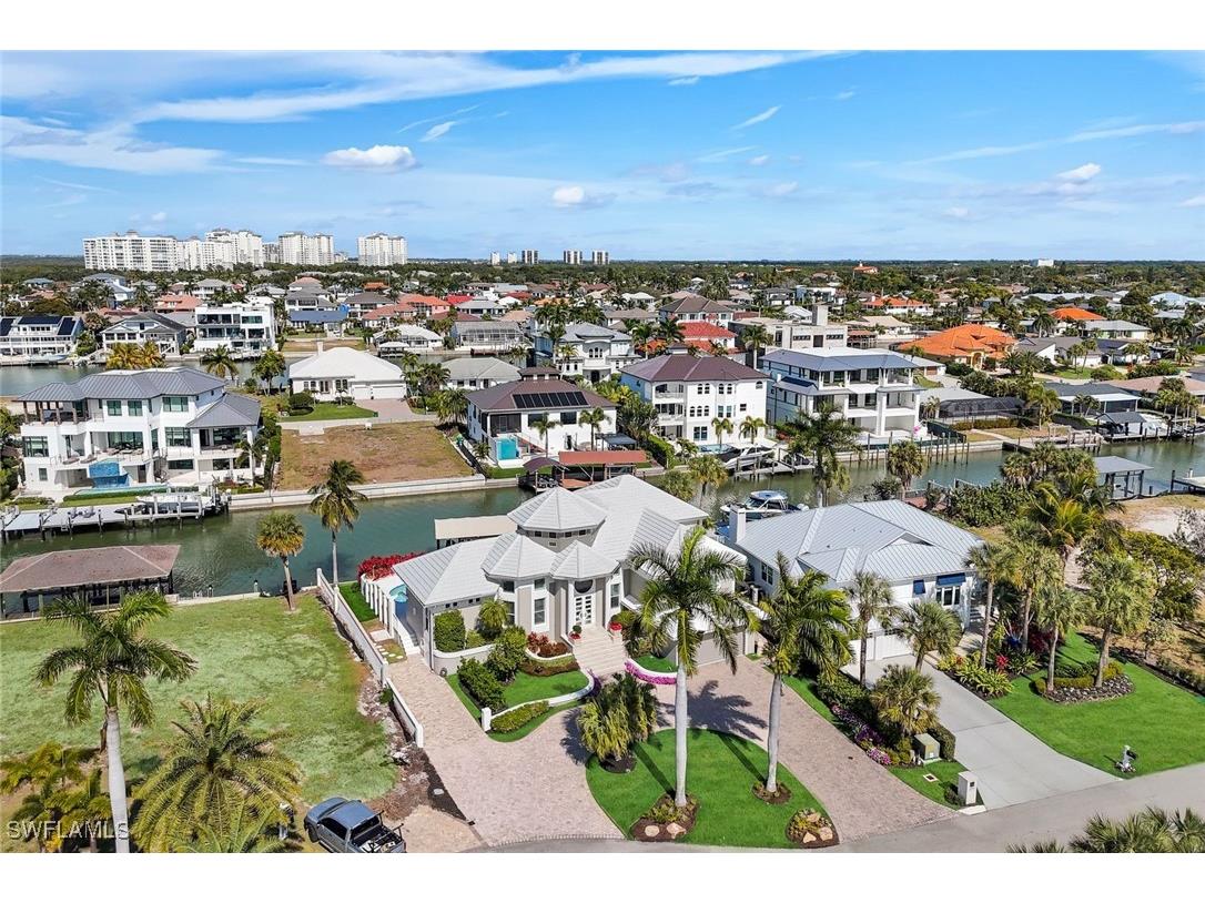 375 Germain Avenue Naples FL 34108 226004174 image40