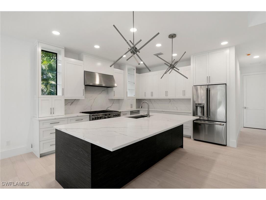 375 Periwinkle Court Marco Island FL 34145 223093772 image7