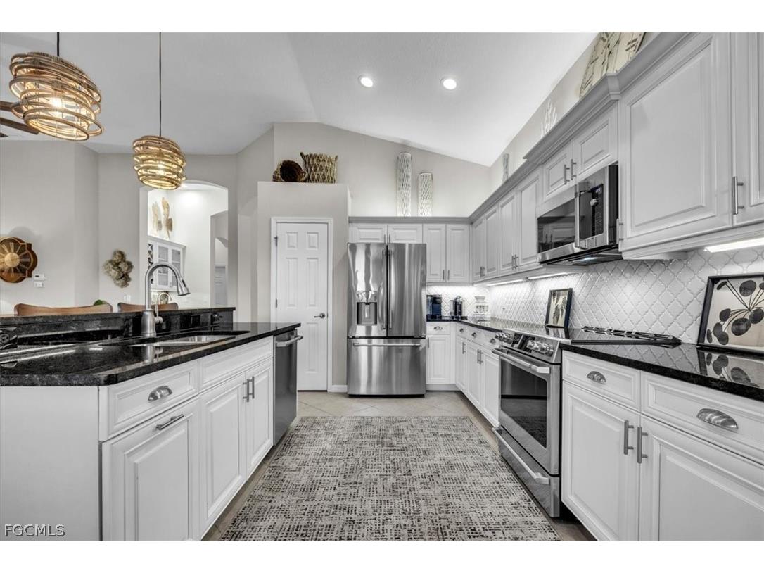 3750 Lakeview Isle Court Fort Myers FL 33905 2026011647 image14