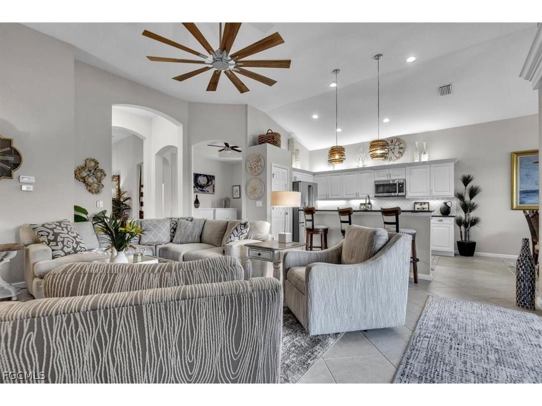 3750 Lakeview Isle Court Fort Myers FL 33905 2026011647 image8