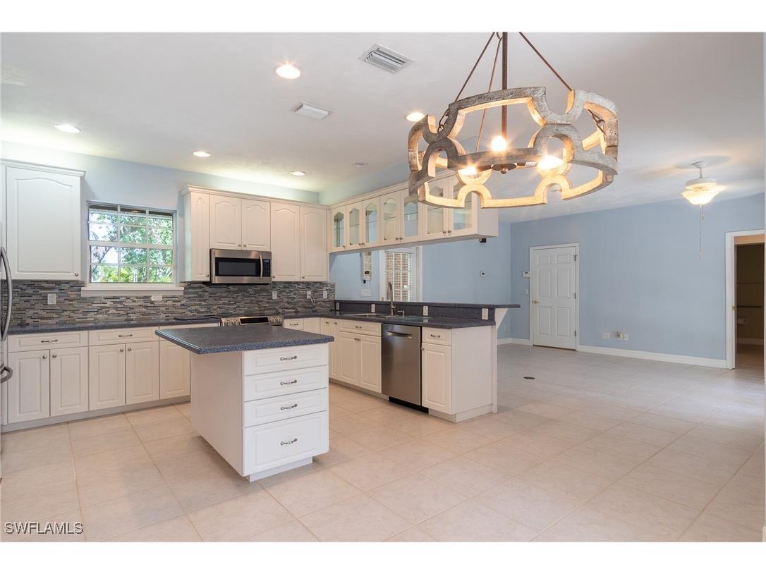 3751 Mckinley Avenue Fort Myers FL 33901 224069660 image13