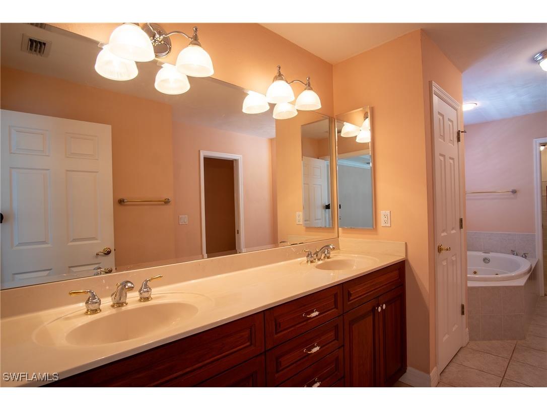 3751 Mckinley Avenue Fort Myers FL 33901 224069660 image21