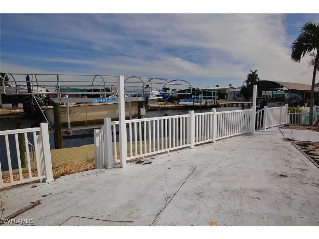 3752 Cherry Lane Saint James City FL 33956 224010154 image1