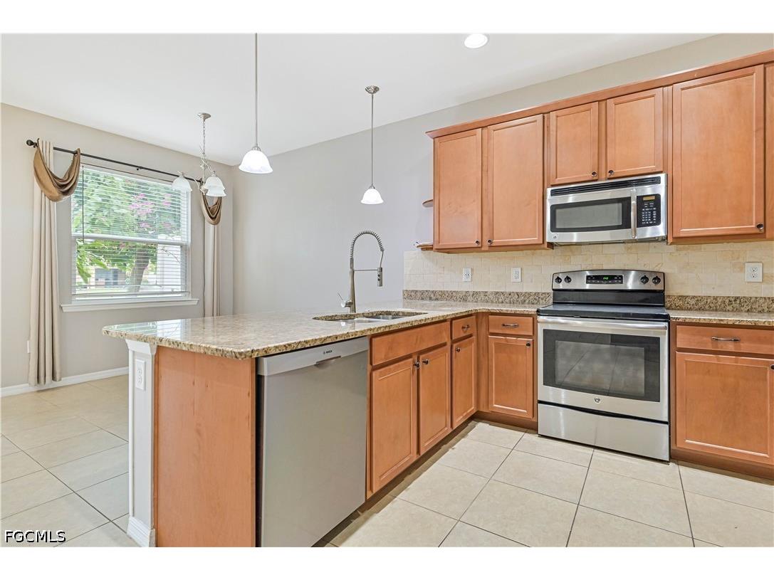 3755 Tilbor Circle Fort Myers FL 33916 2026024815 image10