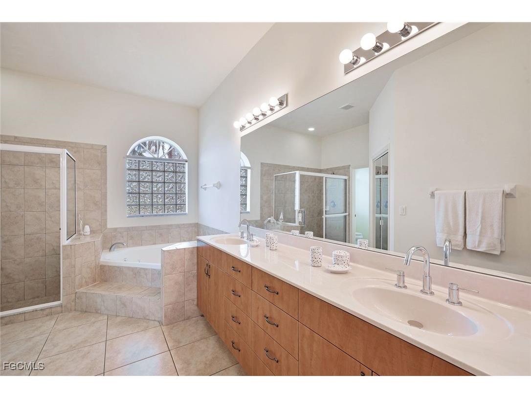 3756 SE 1st Avenue Cape Coral FL 33904 2025006175 image15