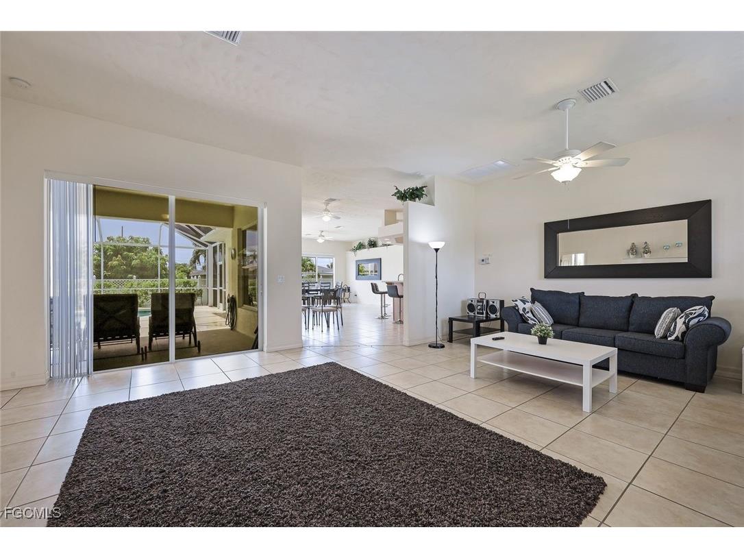 3756 SE 1st Avenue Cape Coral FL 33904 2025006175 image6