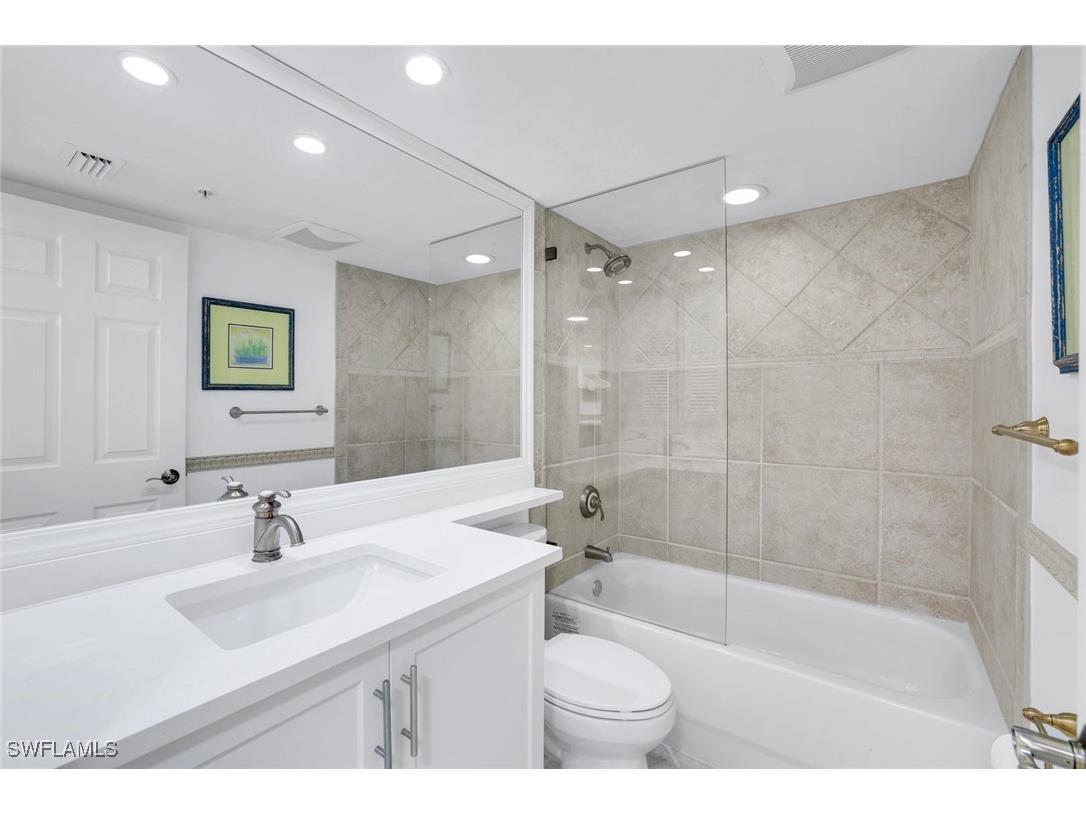 376 3rd Street S #102 Naples FL 34102 225066441 image15