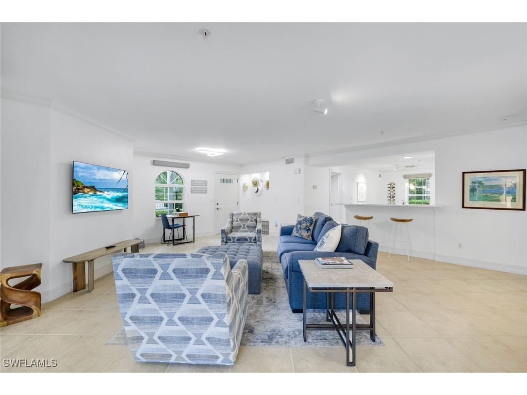 376 3rd Street S #102 Naples FL 34102 225066441 image4