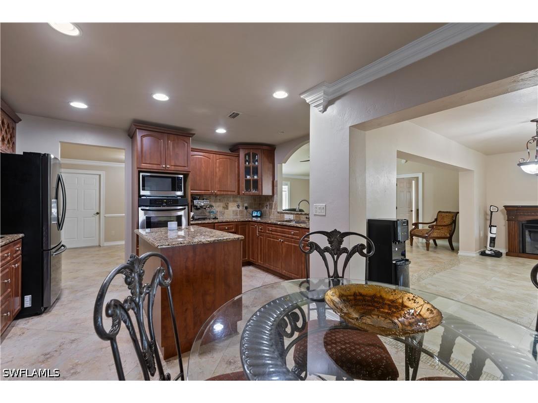 3760 Golden Gate Boulevard E Naples FL 34120 226022960 image16