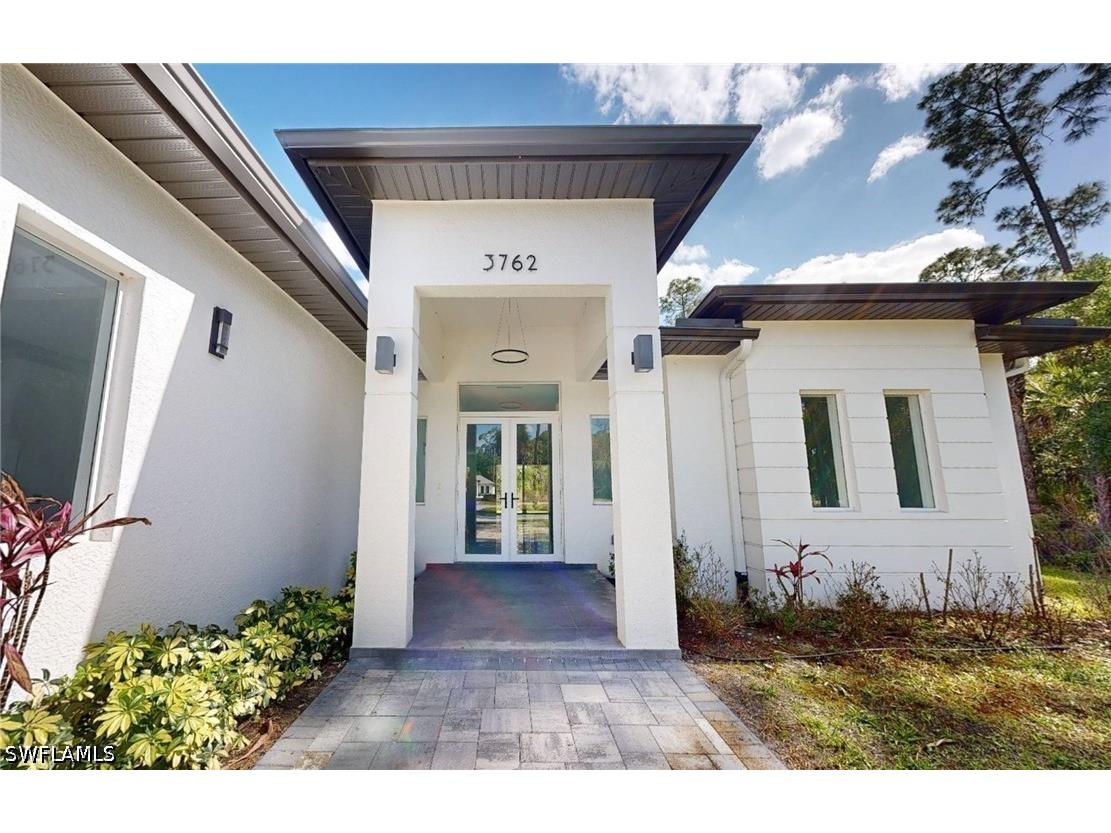 3762 32nd Ave Se Naples FL 34117 226015188 image1