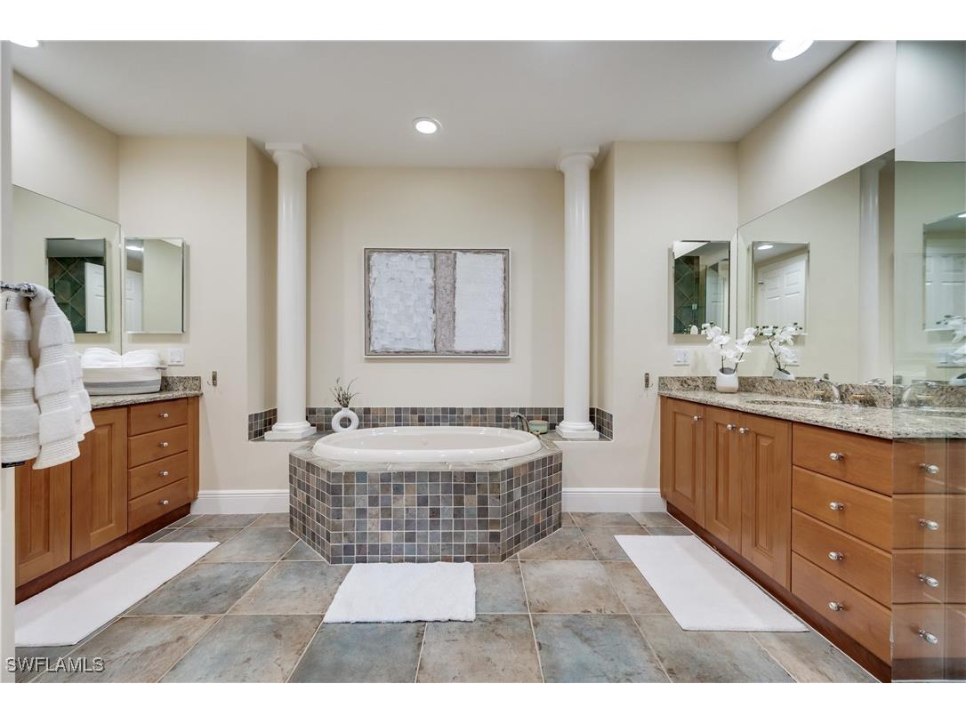 3765 Montreux Lane #1-101 Naples FL 34114 225079245 image12