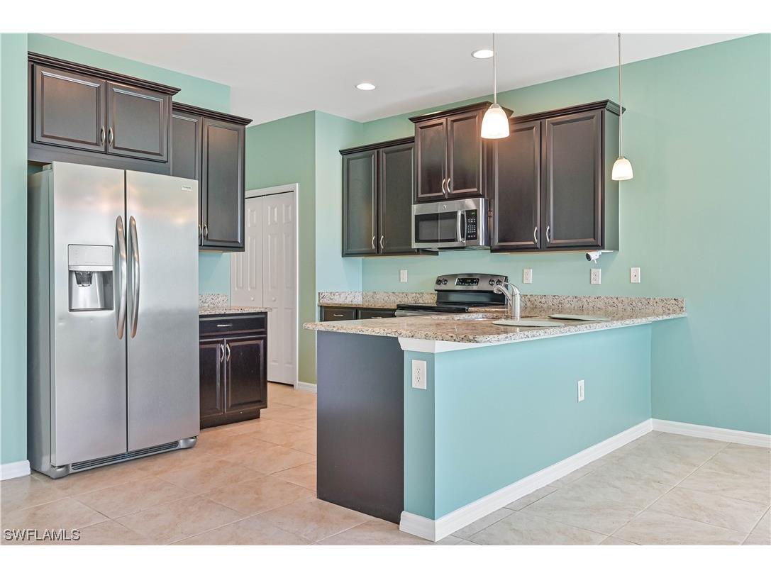 3766 Tilbor Circle Fort Myers FL 33916 223045419 image1