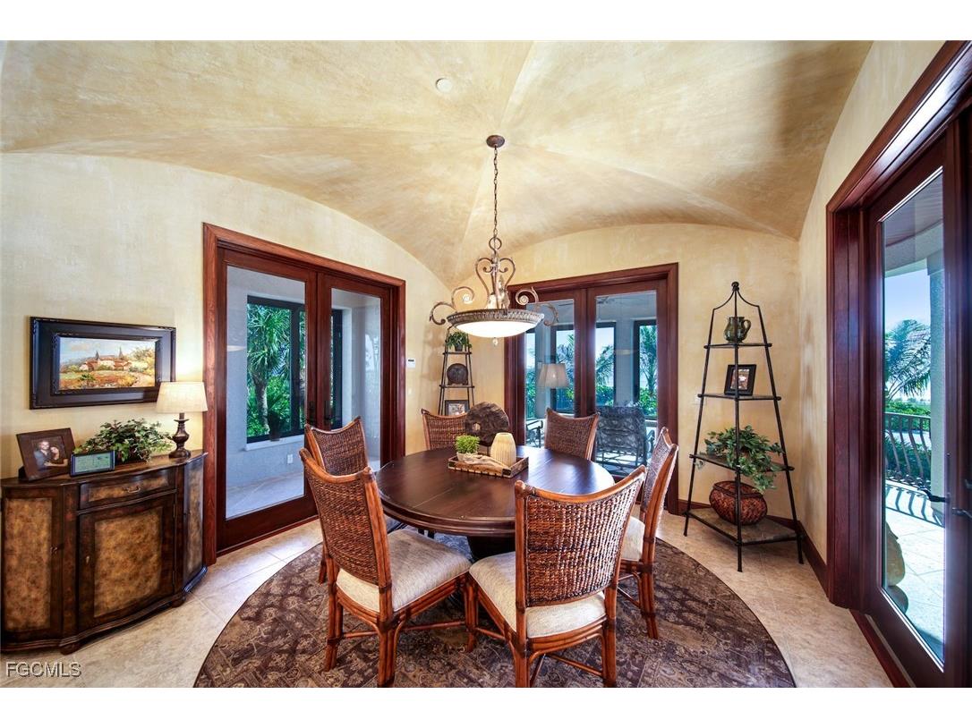 3767 W Gulf Drive Sanibel FL 33957 2025023743 image10