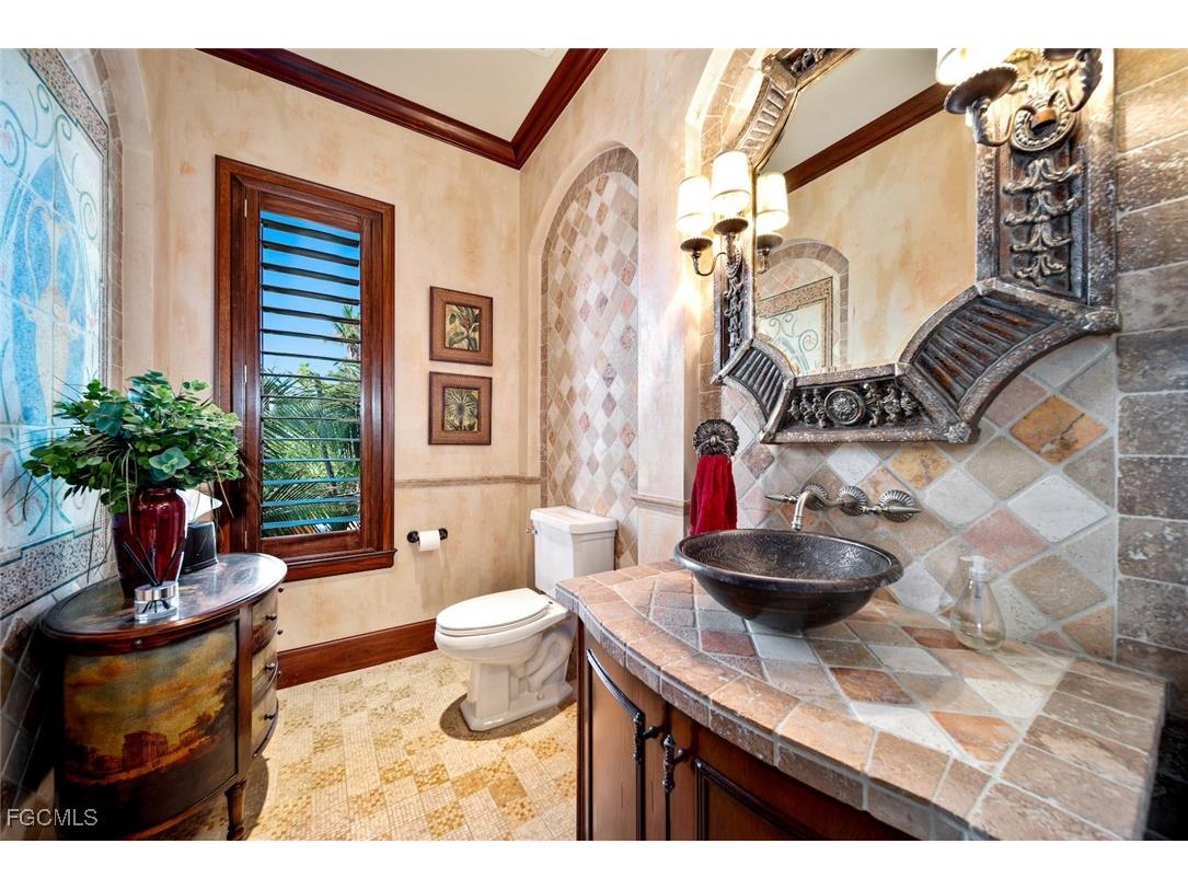 3767 W Gulf Drive Sanibel FL 33957 2025023743 image17