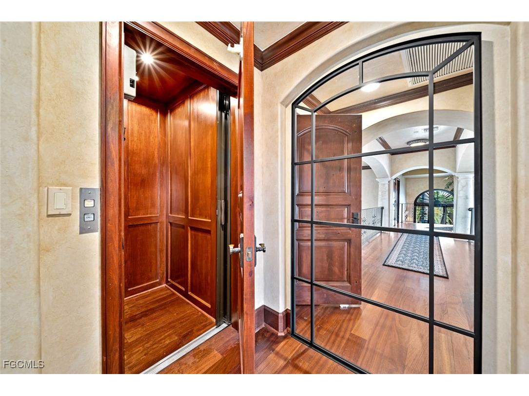 3767 W Gulf Drive Sanibel FL 33957 2025023743 image24