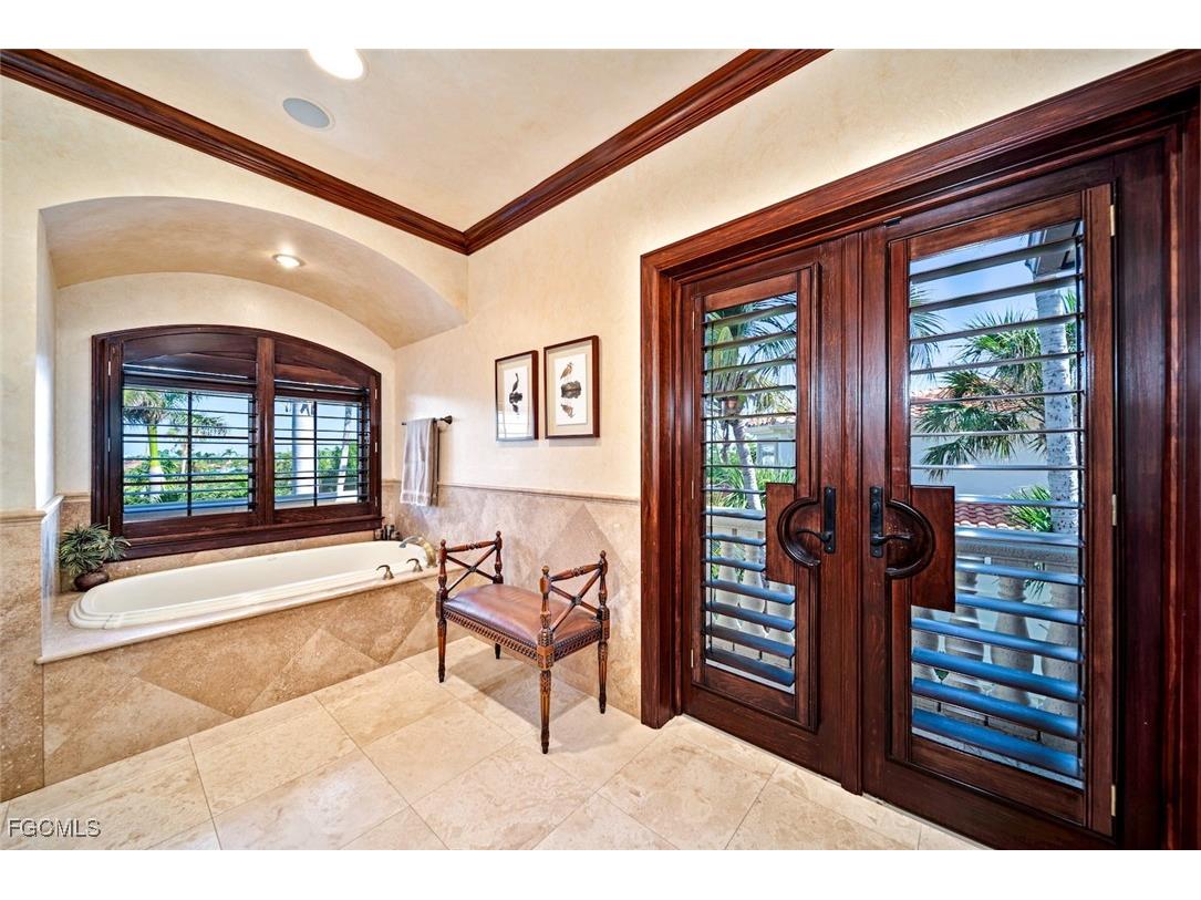 3767 W Gulf Drive Sanibel FL 33957 2025023743 image35