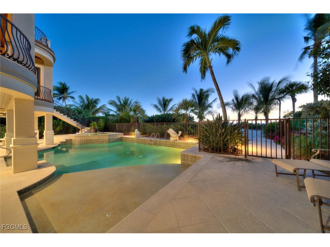 3767 W Gulf Drive Sanibel FL 33957 2025023743 image42