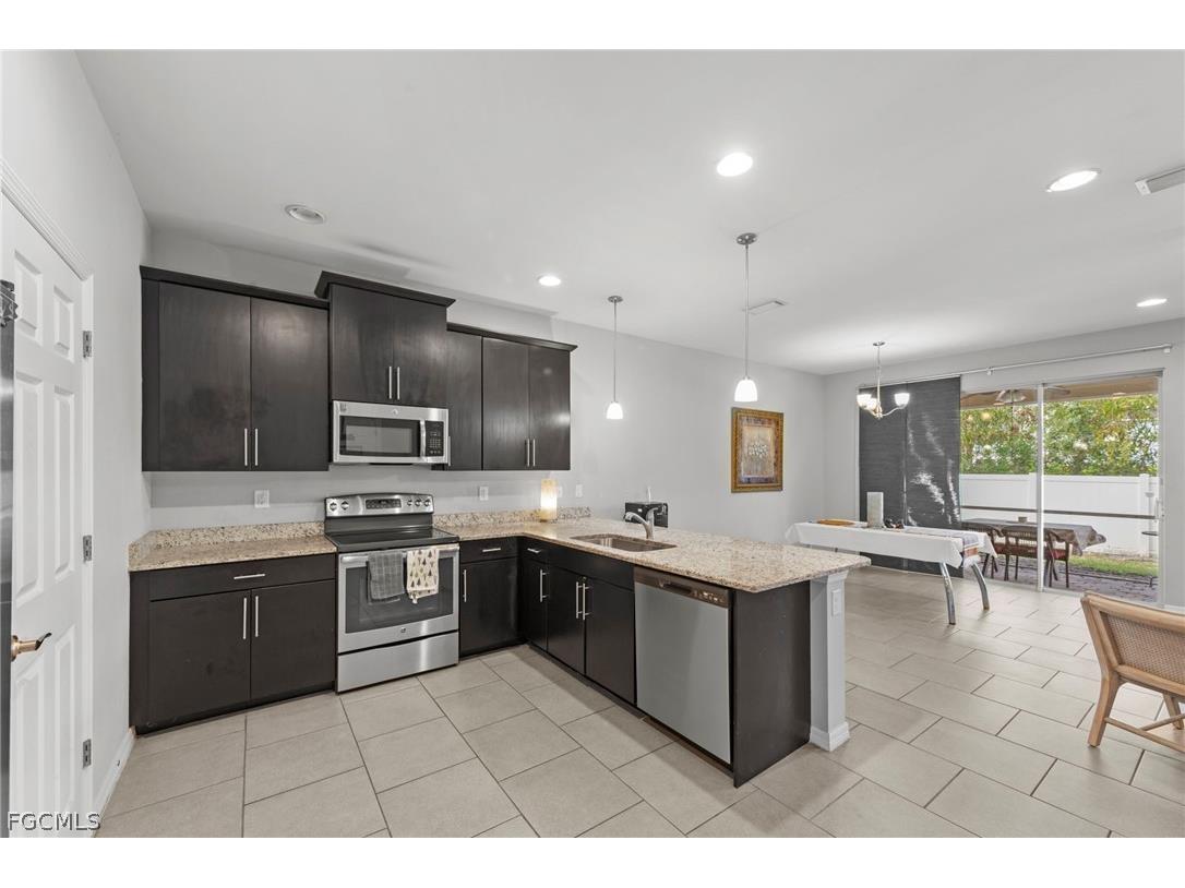 3768 Tilbor Circle Fort Myers FL 33916 2026011435 image7