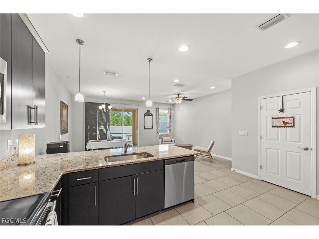 3768 Tilbor Circle Fort Myers FL 33916 2026011435 image9