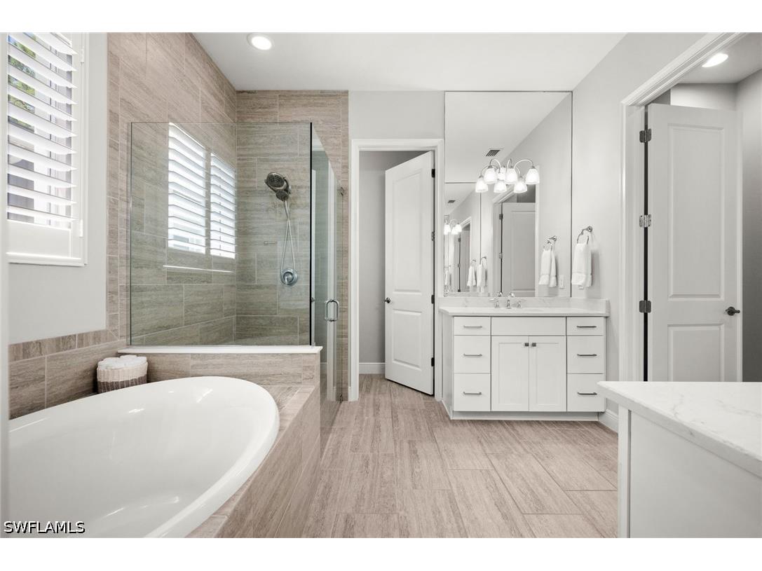 3769 Helmsman Drive Naples FL 34120 226016061 image38